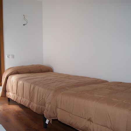 Apartaments Els Esquiadors Ллортс Экстерьер фото